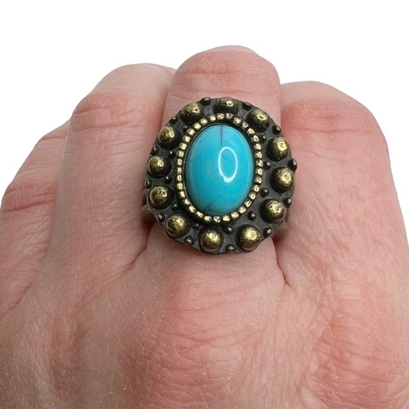 Faux Turquoise Oval Cabochon Antique Gold Tone Ring - Picture 7 of 9